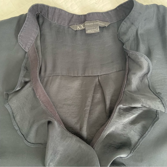 ARMANI EXCHANGE SILKY RUFFLE FRONT BLOUSE / BLACK / BUTTON UP / SMALL - Picture 3 of 4
